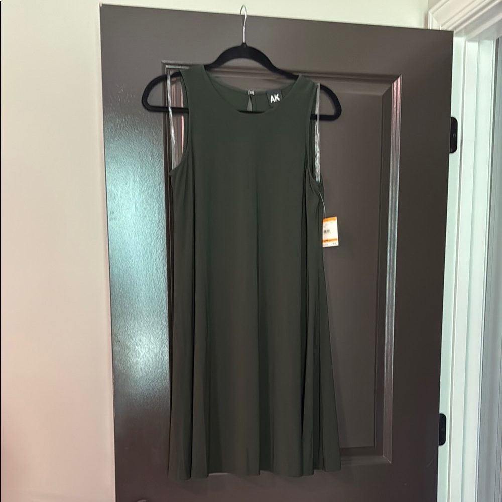 NWT S Anne Klein Green Sleeveless Dress